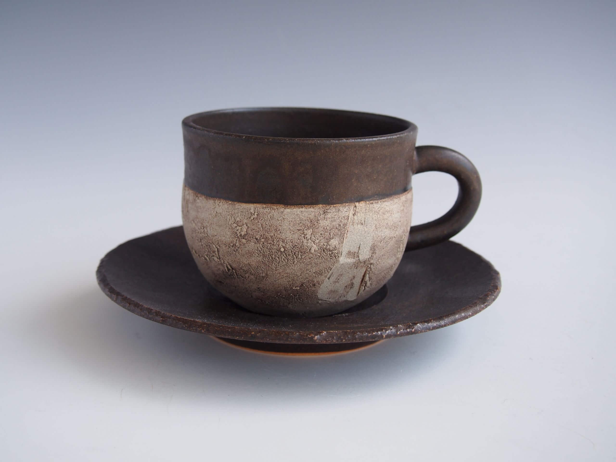 黒彩（コーヒー碗皿・丸型 ）｜小山研一 – Tohgoro Kyoto