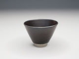 うたげ　片口抹茶碗　黒銀