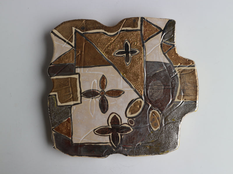 白金彩花文陶板　　　　　　　　　　　 Platinum Floral Panel