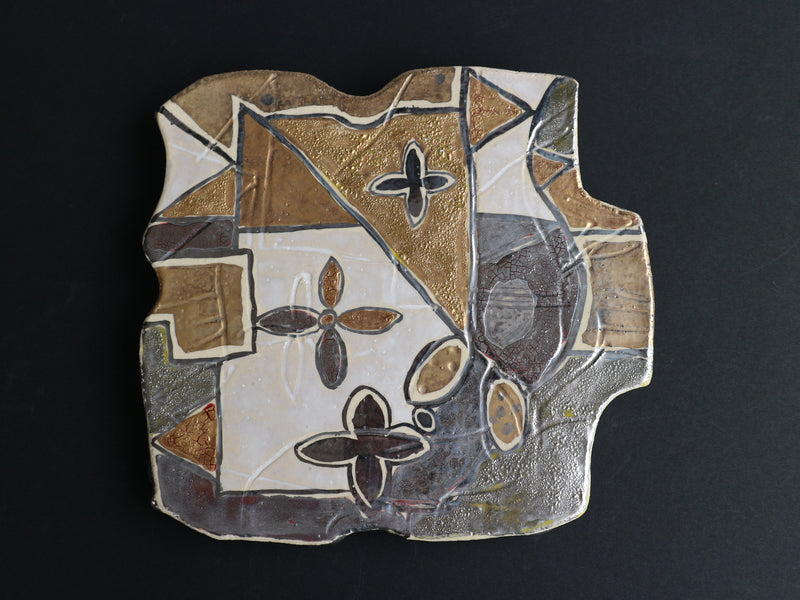 白金彩花文陶板　　　　　　　　　　　 Platinum Floral Panel