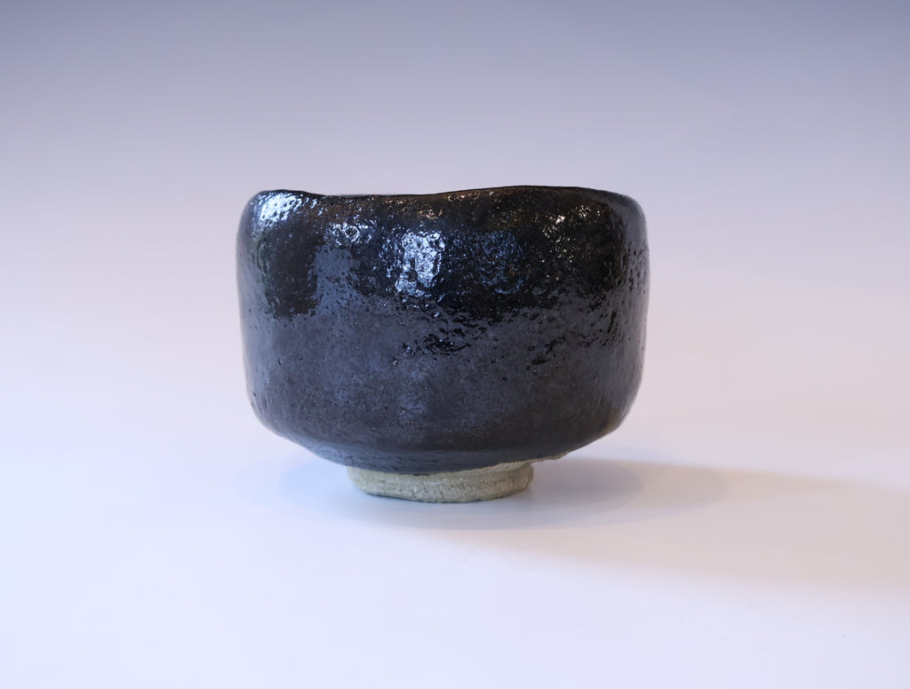 抹茶盌 黒楽｜和楽｜京焼・清水焼のうつわ 東五六 – Tohgoro Kyoto