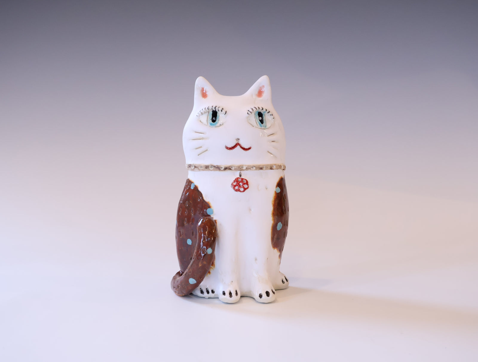 置物 ねこ（ブラウン）｜松見光玉｜京焼・清水焼のうつわ 東五六