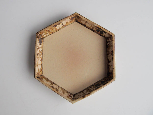 Rectangular box plate with red hishikomon