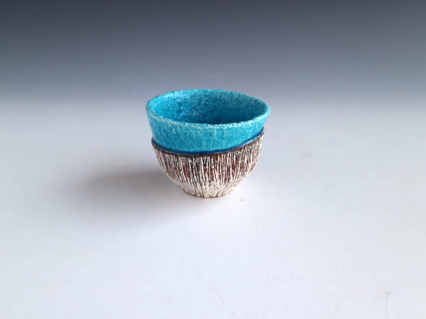 殻酒器　No.26　“Shell 25-26”