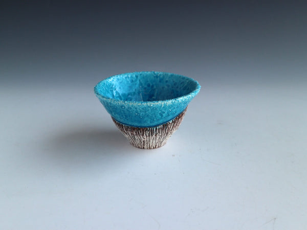 殻酒器　No.28　“Shell 25-28”