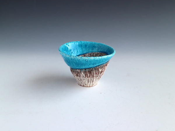 殻酒器　No.29　“Shell 25-29”